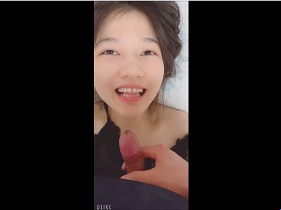 真是个乖宝宝，舔得暖心
